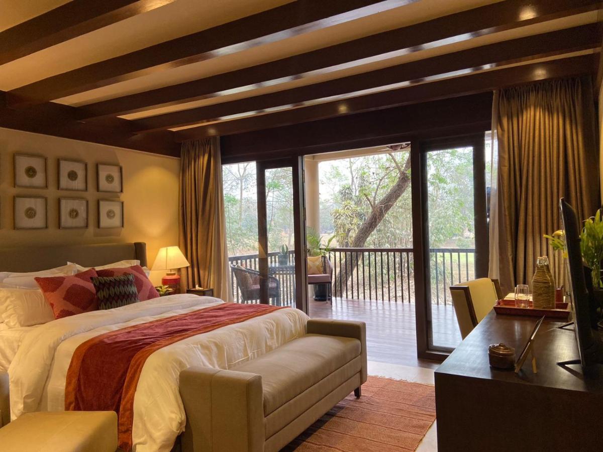 Miraaya Wellness And Golf Resort Chitwan Eksteriør billede