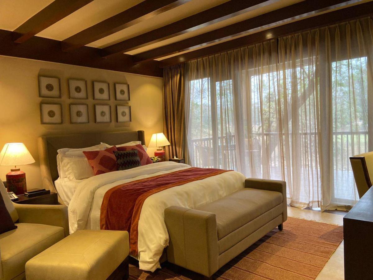 Miraaya Wellness And Golf Resort Chitwan Eksteriør billede