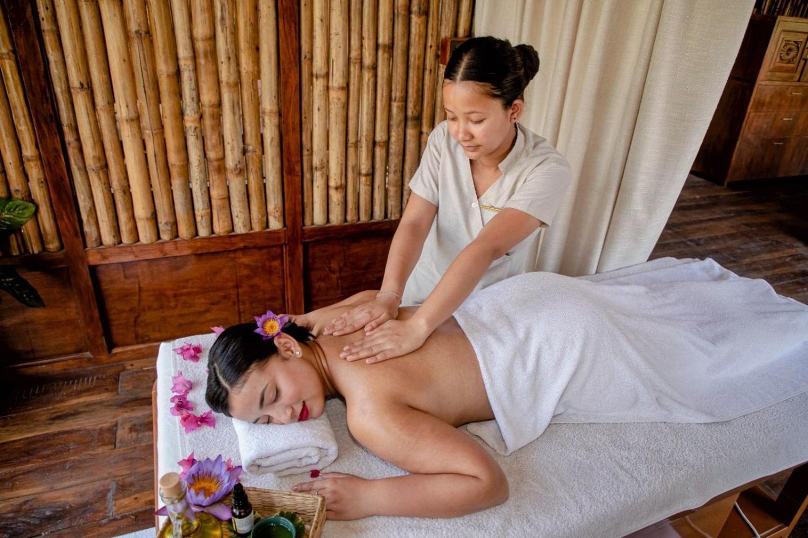 Miraaya Wellness And Golf Resort Chitwan Eksteriør billede
