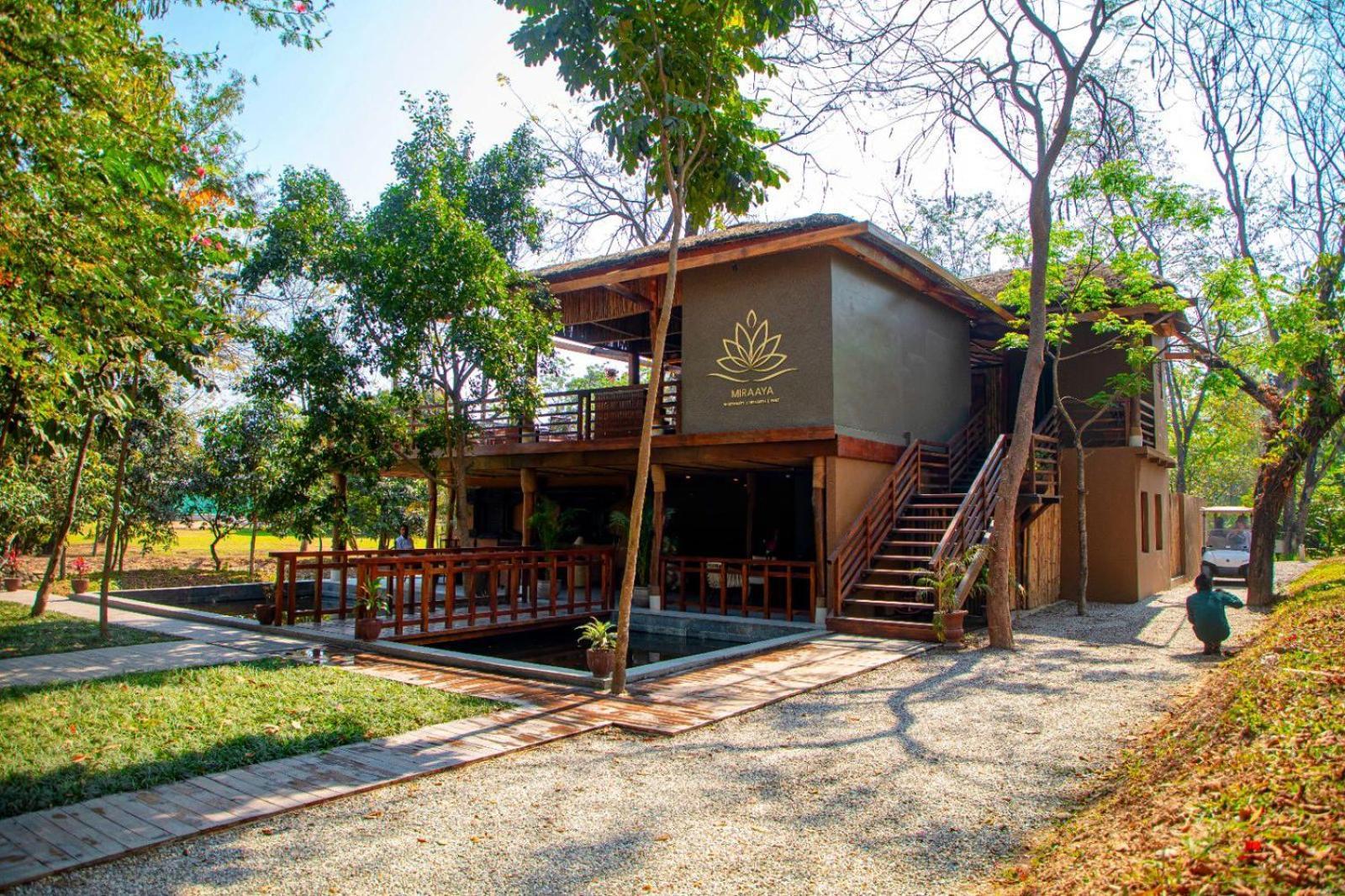 Miraaya Wellness And Golf Resort Chitwan Eksteriør billede