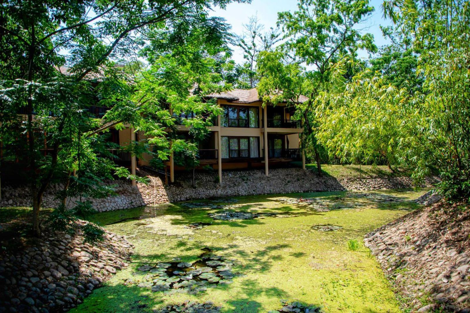 Miraaya Wellness And Golf Resort Chitwan Eksteriør billede