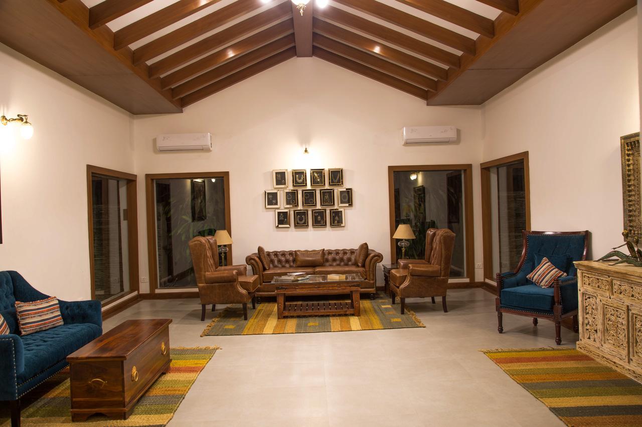 Miraaya Wellness And Golf Resort Chitwan Eksteriør billede