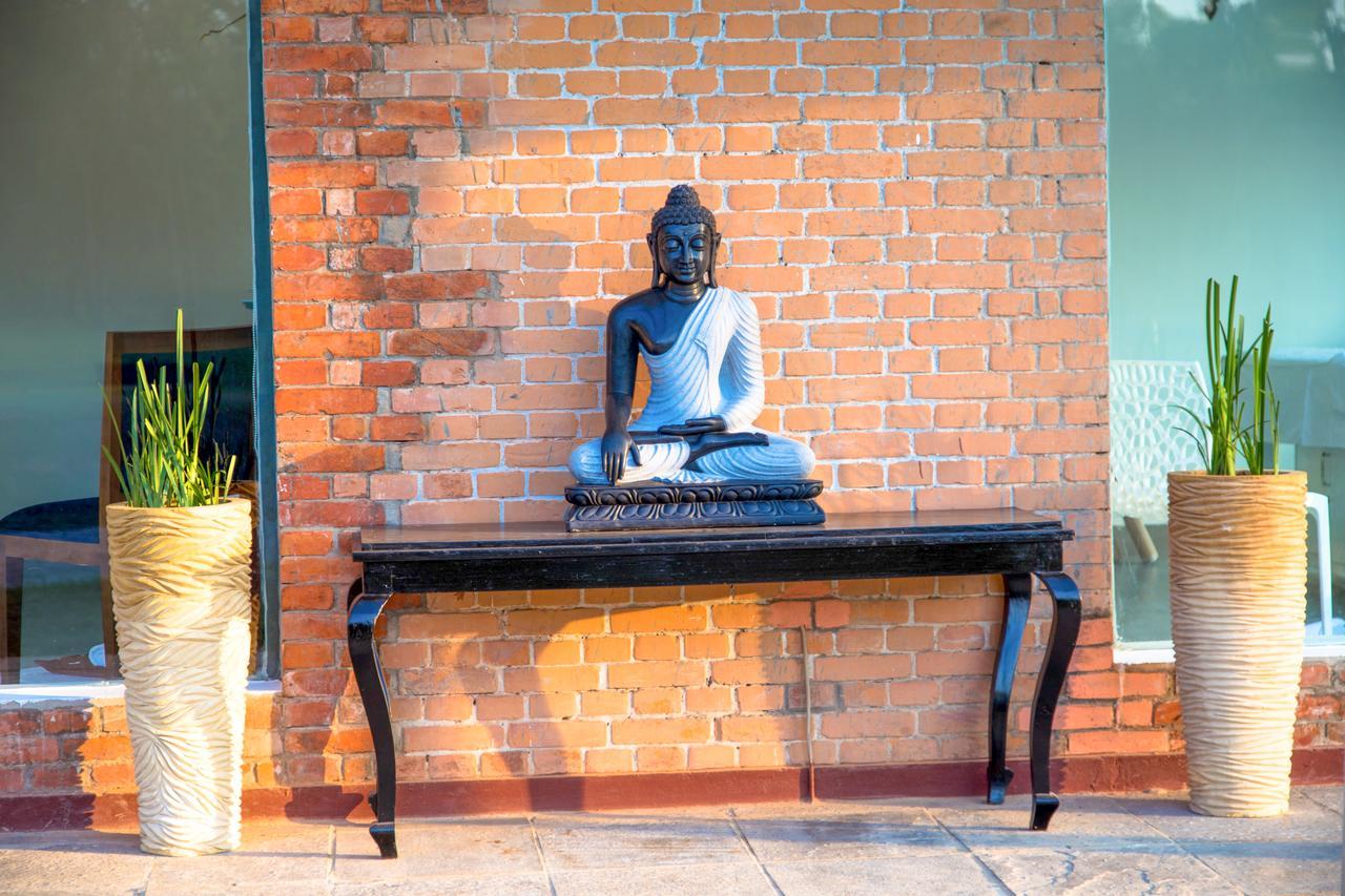 Miraaya Wellness And Golf Resort Chitwan Eksteriør billede