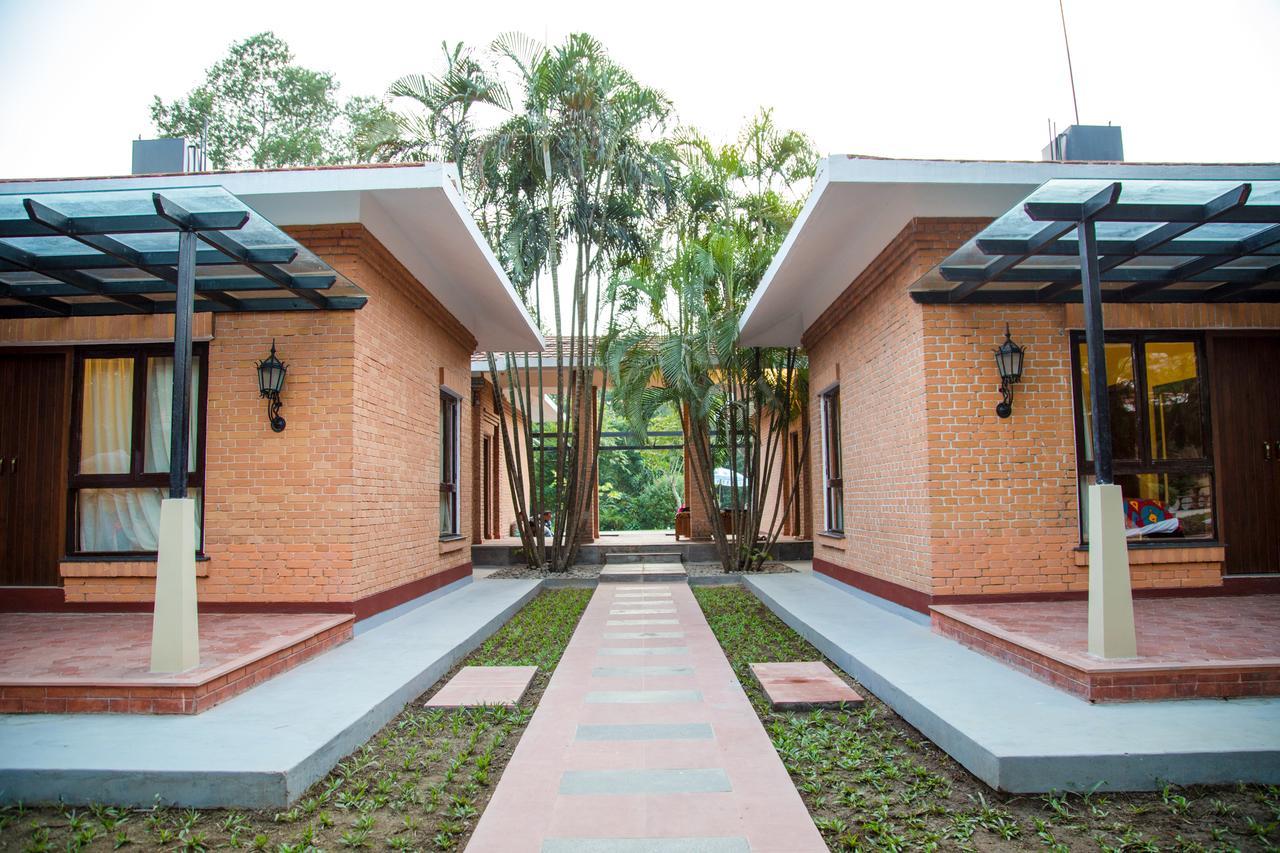 Miraaya Wellness And Golf Resort Chitwan Eksteriør billede