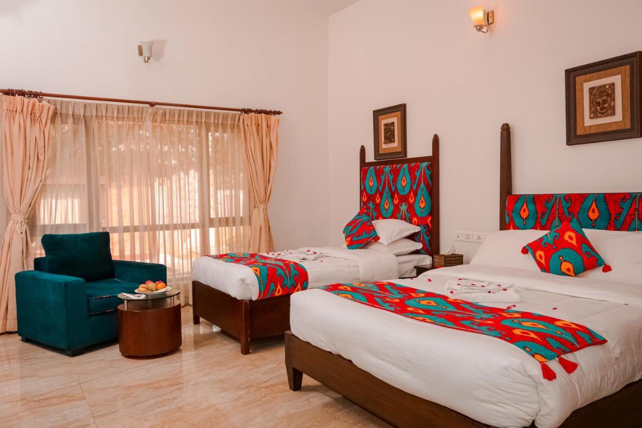 Miraaya Wellness And Golf Resort Chitwan Eksteriør billede